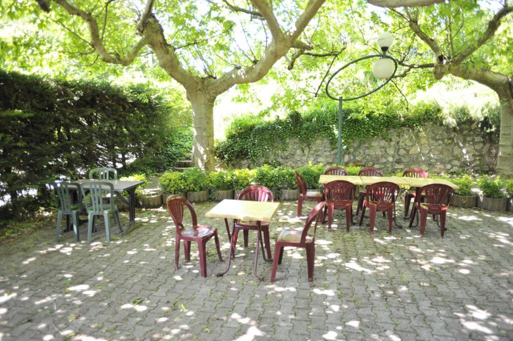 Alp'Hotel Voreppe Bagian luar foto