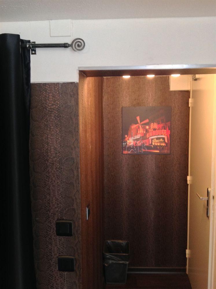 Alp'Hotel Voreppe Bagian luar foto